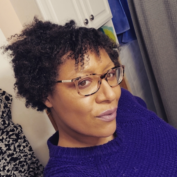 Meet your Posher, Jessica - Picture 3 of 8